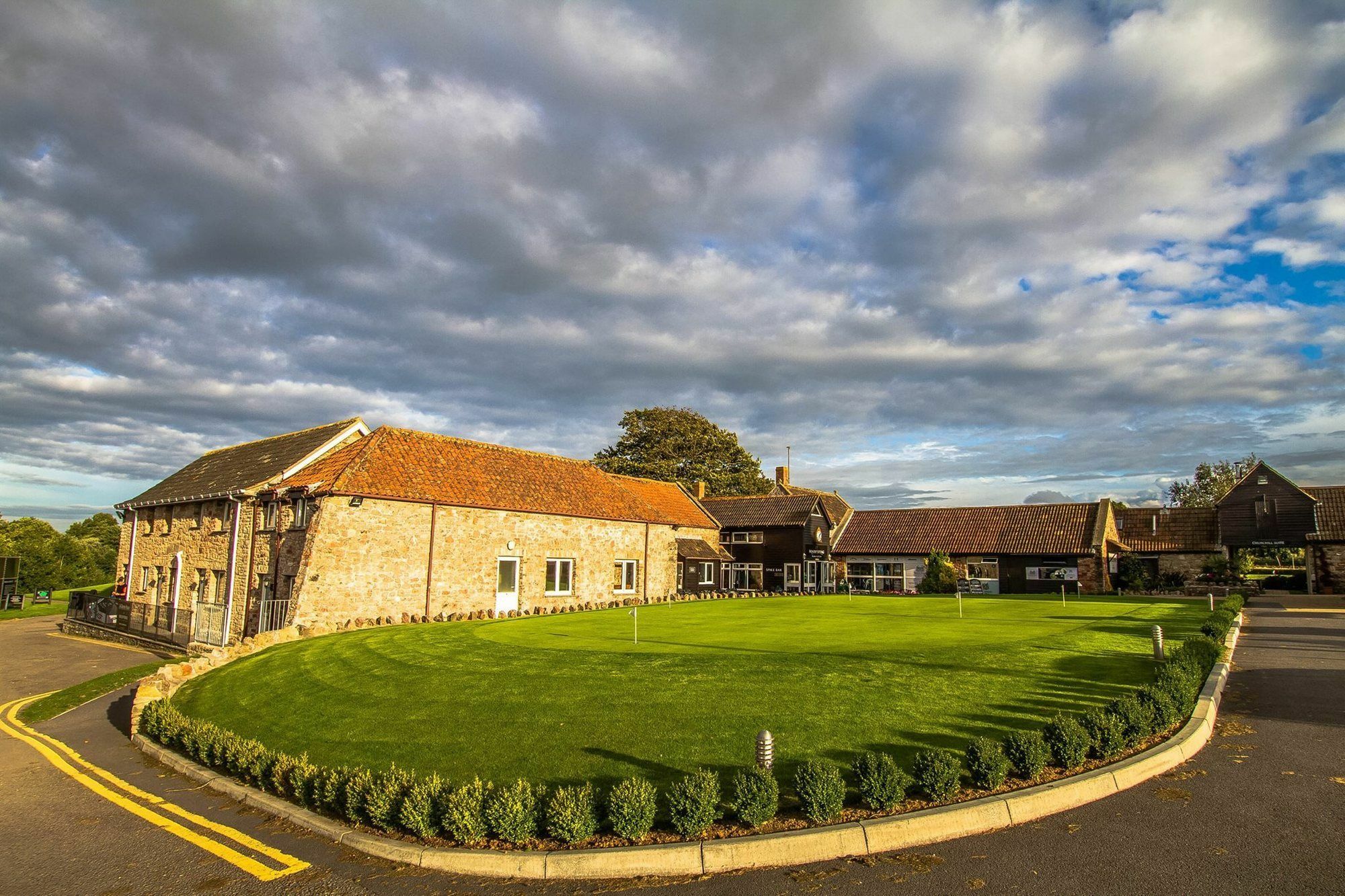 Mendip Spring Golf And Country Club Hostal Churchill  Exterior foto